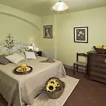 ファームステイ Castello Di Pratelli インチーザ・イン・ヴァルダルノ
