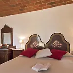 Castello Di Pratelli ファームステイ インチーザ・イン・ヴァルダルノ