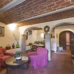 Castello Di Pratelli * インチーザ・イン・ヴァルダルノ