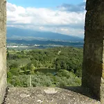 Castello Di Pratelli インチーザ・イン・ヴァルダルノ