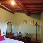 Castello Di Pratelli インチーザ・イン・ヴァルダルノ